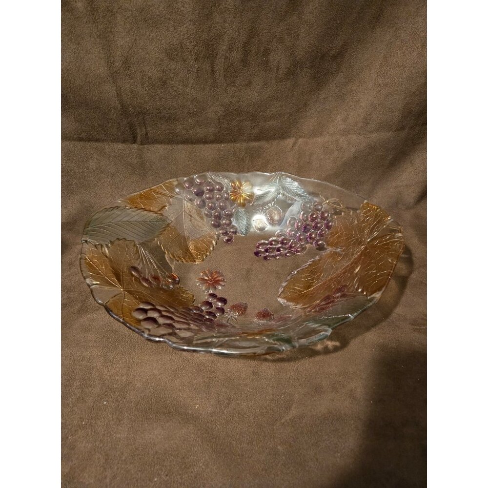Glass patterned bowl or serving dish